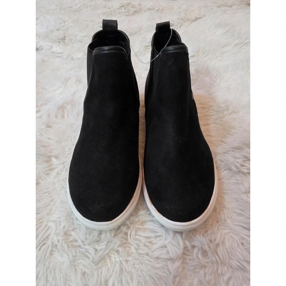 NWT Good Days Only Kids Chelsea Sneaker Boots  Black Suede & Glitter Youth Size1